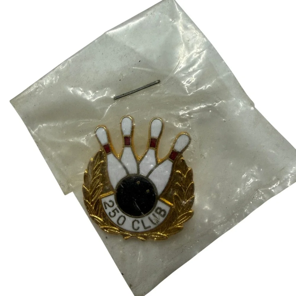 Vintage Bowling 250 Club Lapel Pin